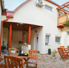 Várfal apartman